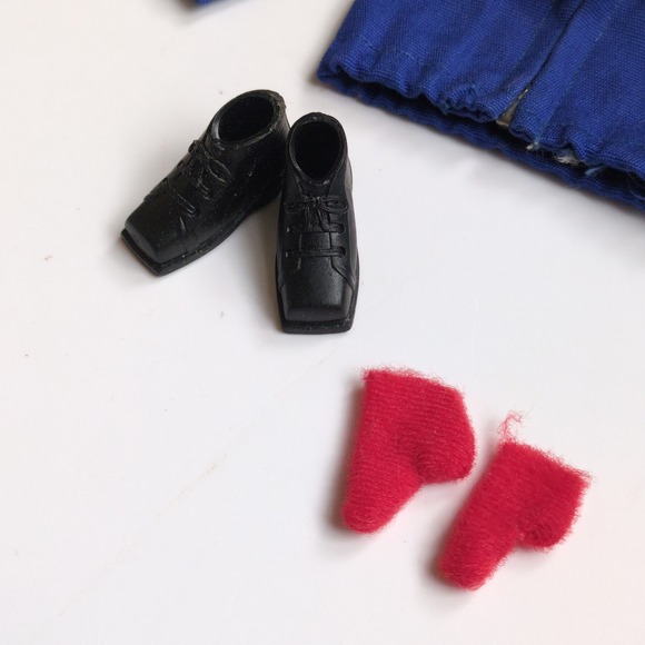 Vintage 60s Barbie #948 Ski Queen Clothing Outfit - Jacket Boots Poles Pants - Picture 2 of 9